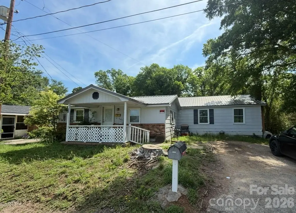106 Deaver St
