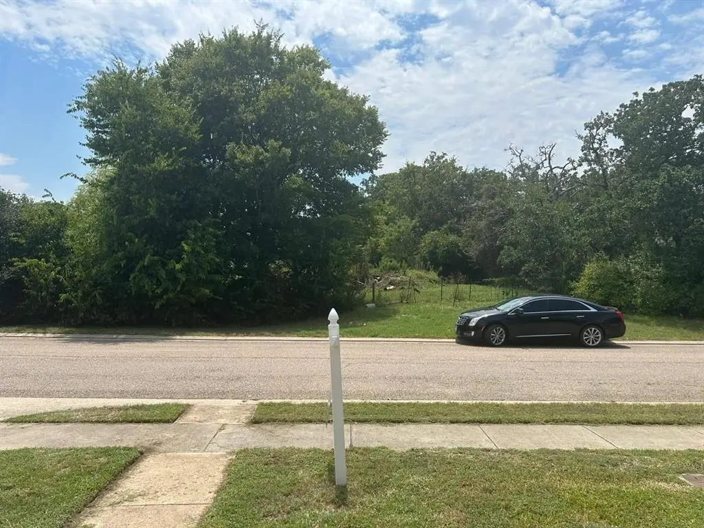 4113 Mcfarland Dr