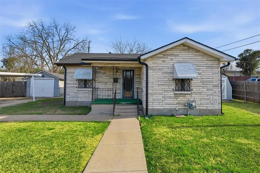 3820 Hiland Dr