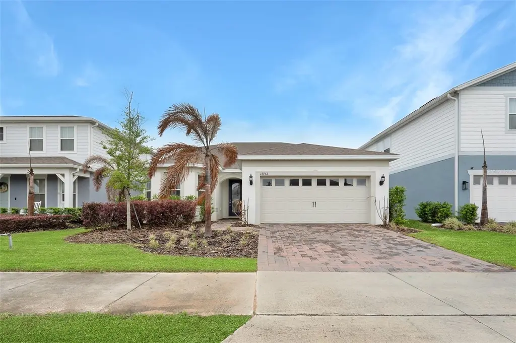 15966 Winding Bluff Dr