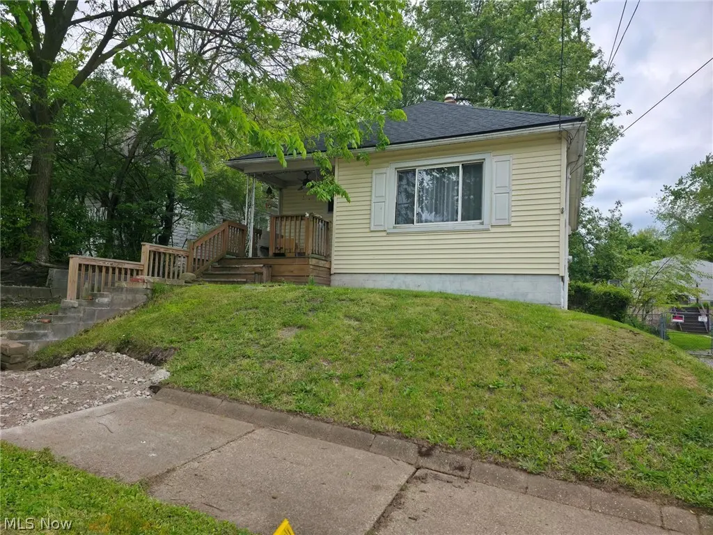 715 Gardendale Ave