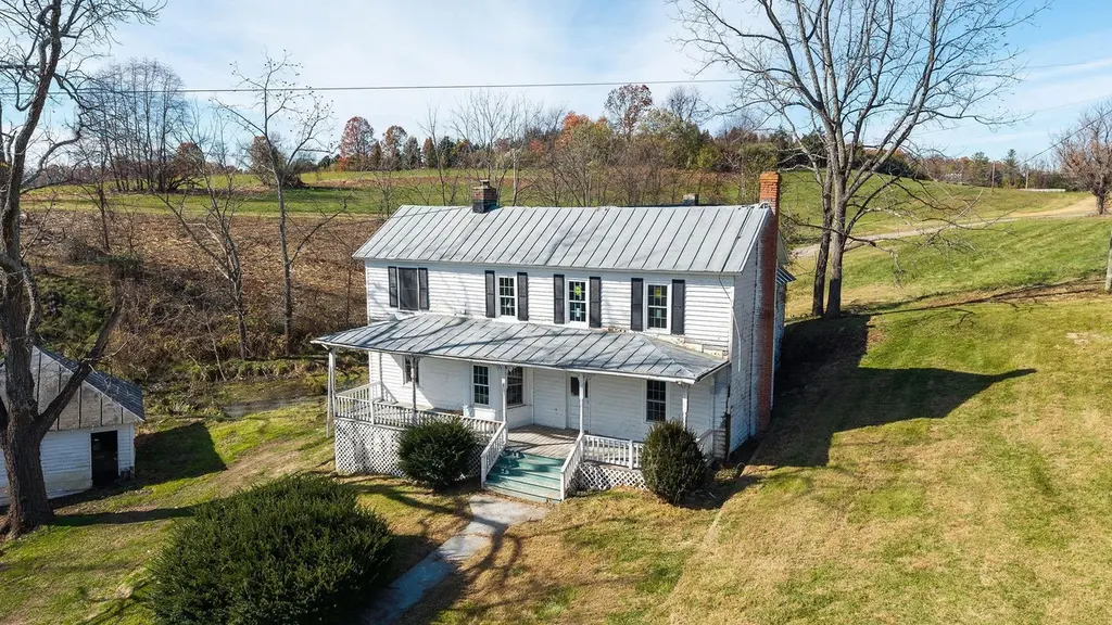 5818 Lee Jackson Hwy