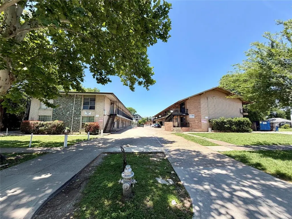 4523-4535 Reiger Ave