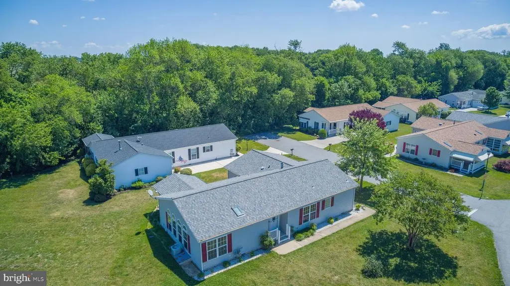 7 Raze Ln #152