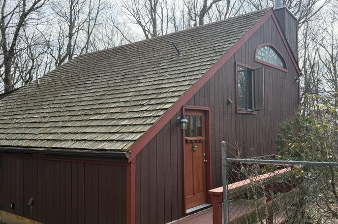 128 Horseshoe Ln