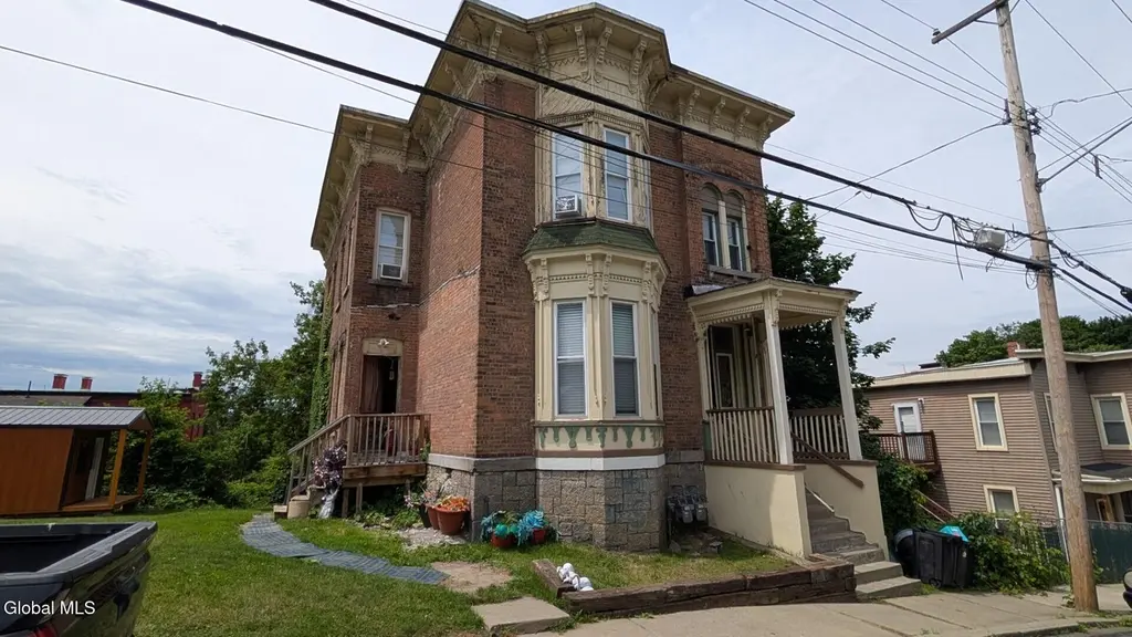22 Union St