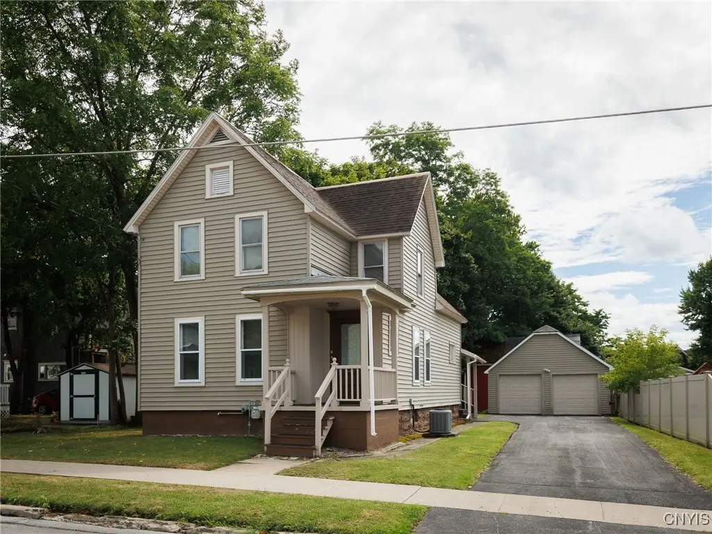 365 W Lynde St