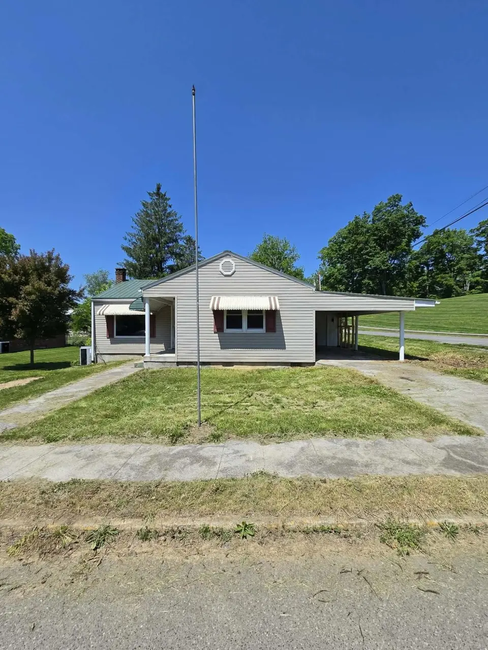 279 Walnut Ave