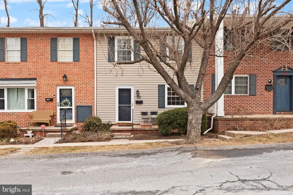 111 Shetland Cir #6