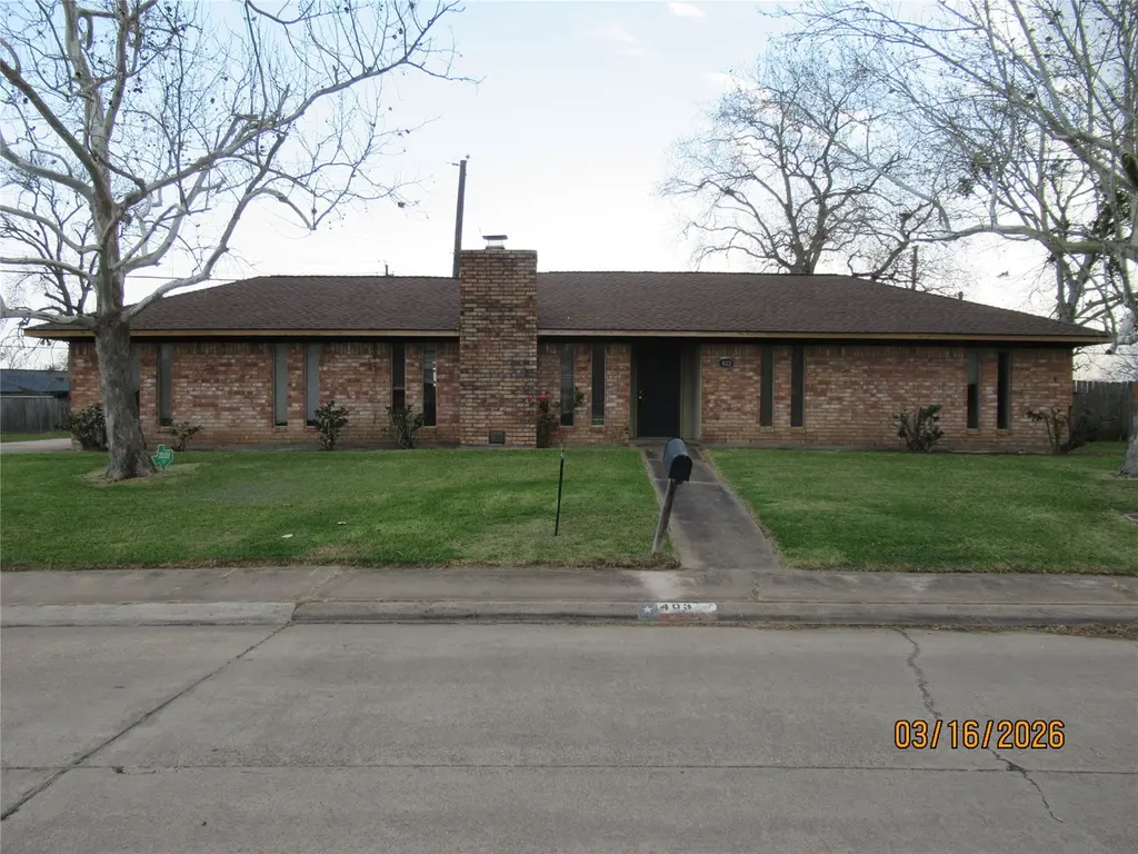 403 Lotus St
