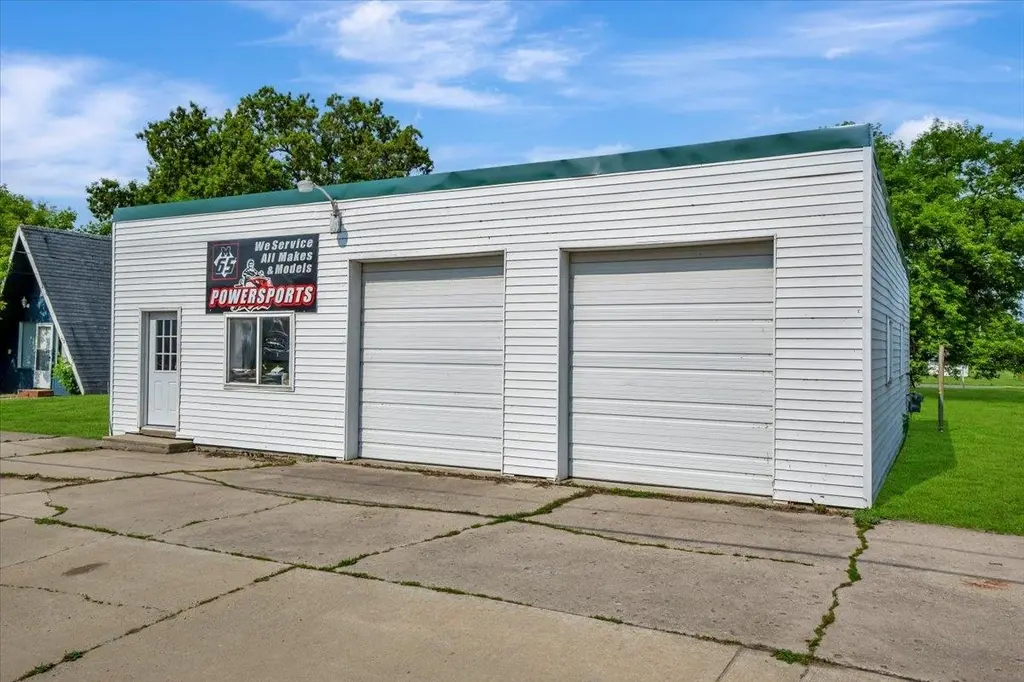 100 & 102 S Bullock St
