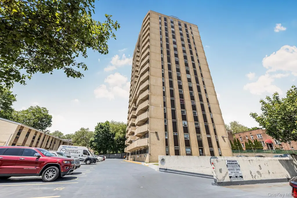 1523 Central Park Ave Unit 12C
