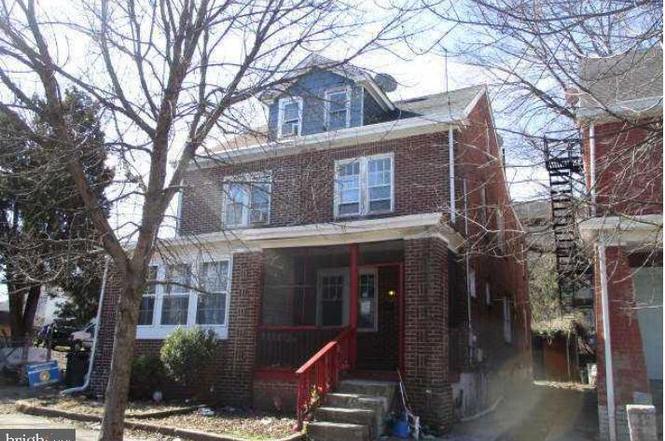 27 Hollywood Ave