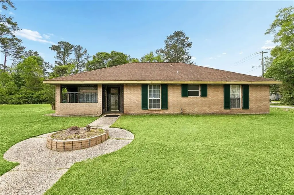 1763 Mcarthur Dr