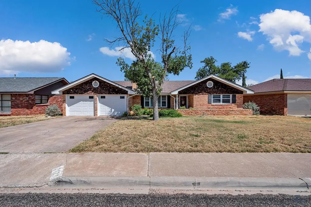 3104 Byron Ave