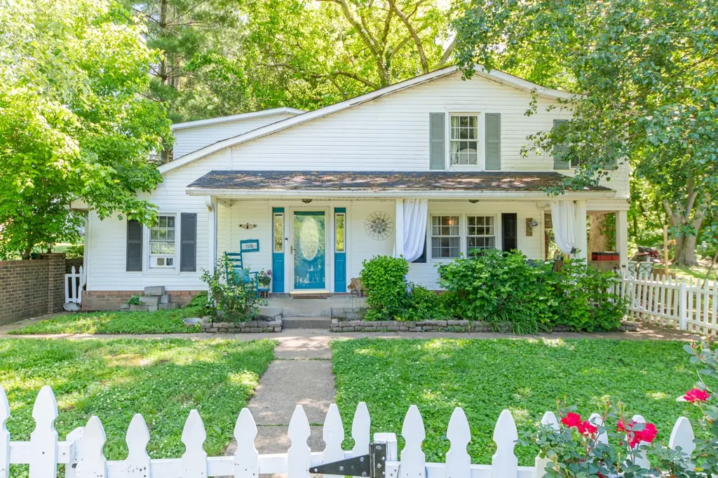 1558 Santa Fe Pike
