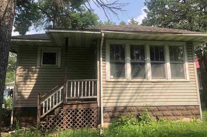 806 Grant Ave