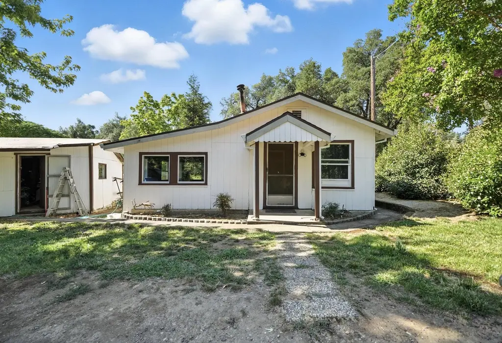 17789 Peterson Ln