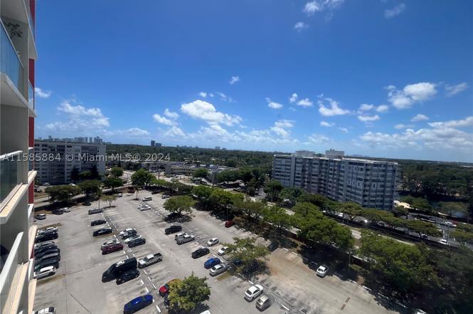 1351 NE Miami Gardens Dr Unit 1121E