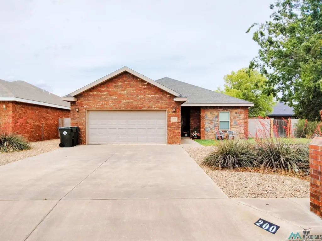 200 Almond Tree Ln
