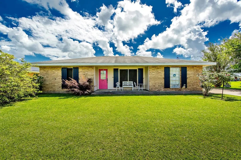 1149 West Camellia Dr