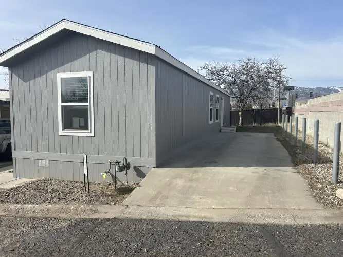 202 Sierra Nevada Ln