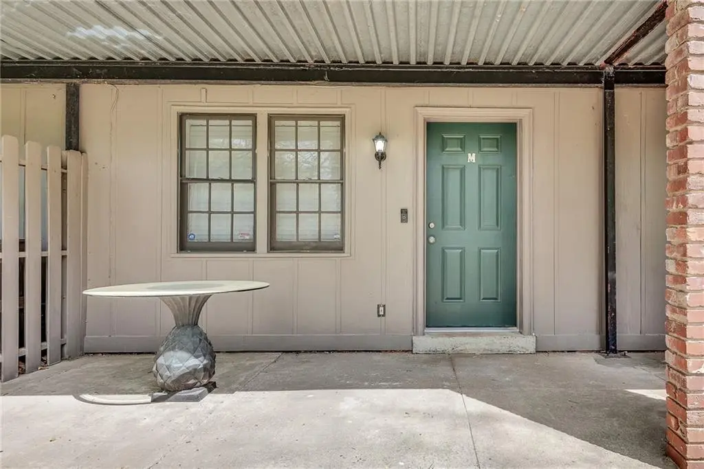 3083 Colonial Way Unit M