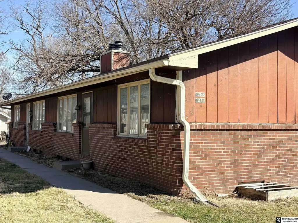3268 Y St