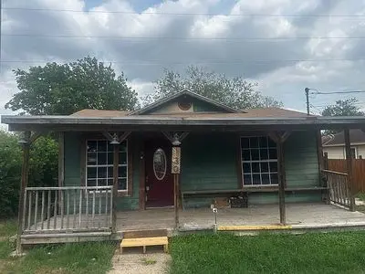 130 Alicia Ave