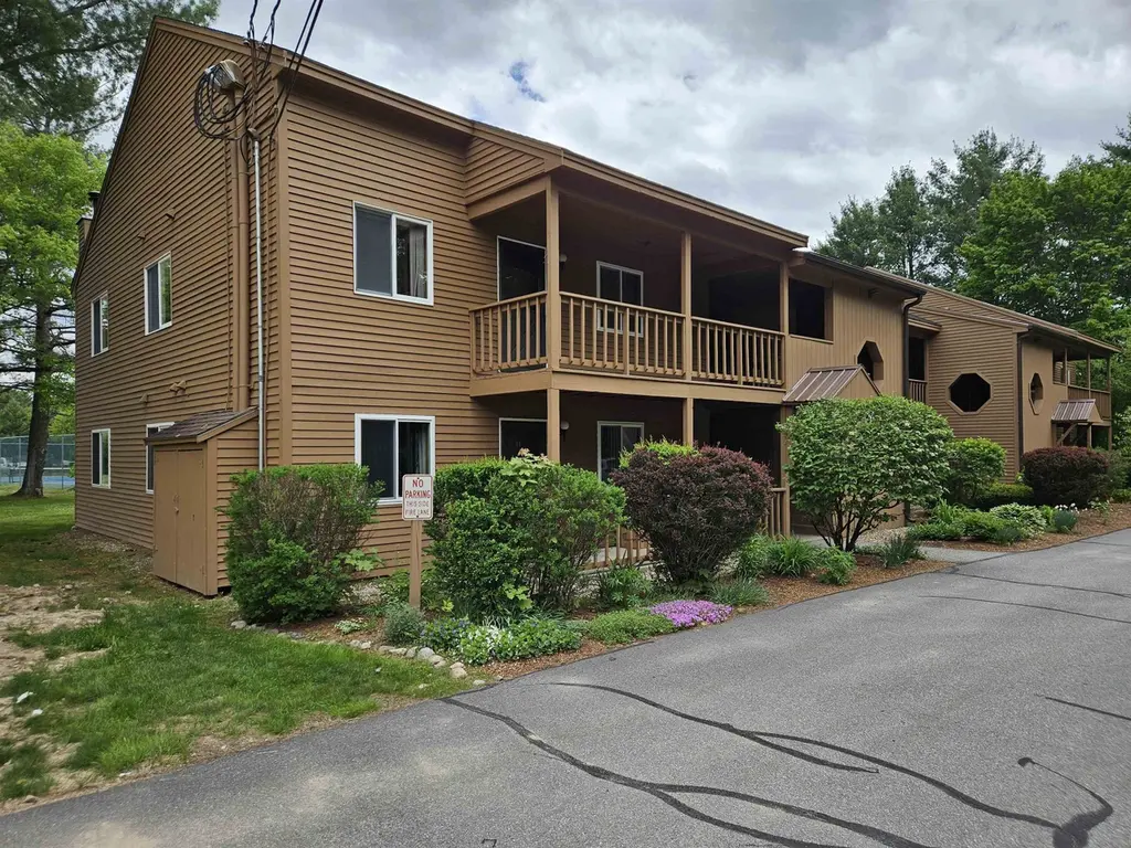 11 Robin Rd #1