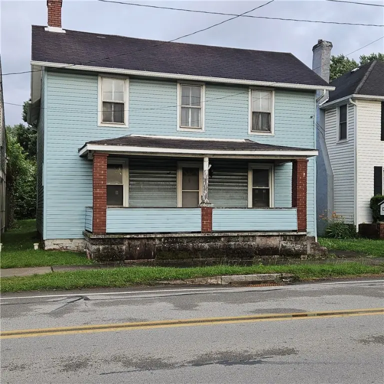109 Laughlin St