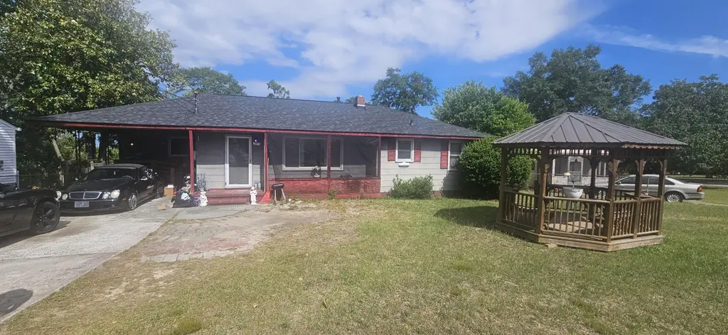 2955 Shelby Dr