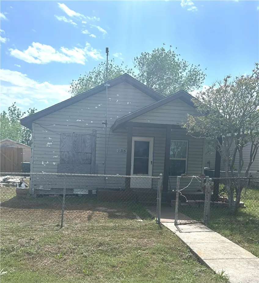 135 Allende St