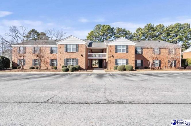 1126 Third Loop Rd E