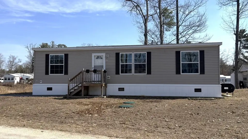 57 Riverview Dr