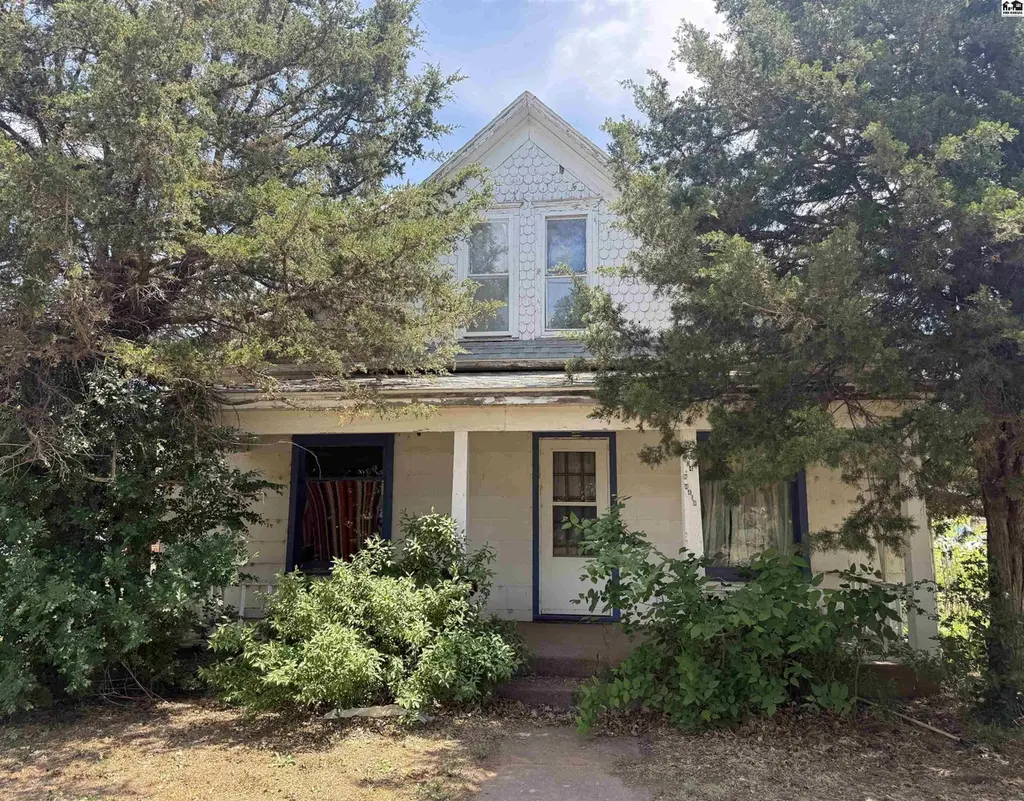 204 N Main St
