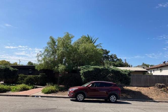 1662 Eucalyptus Dr