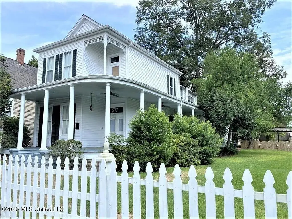 107 Arlington Ave