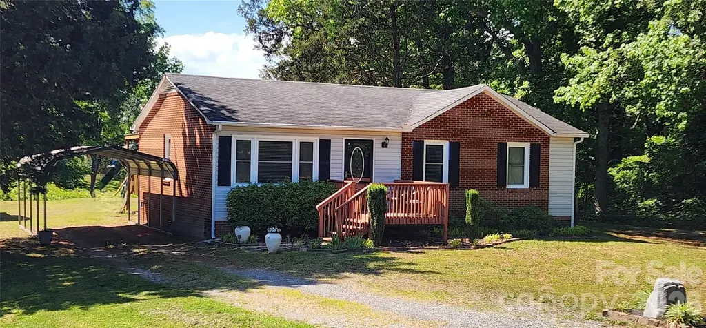 3675 Howell Rd