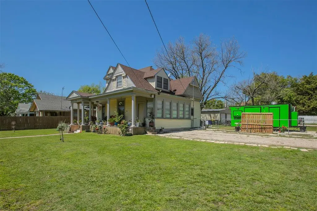 717 Park Dr