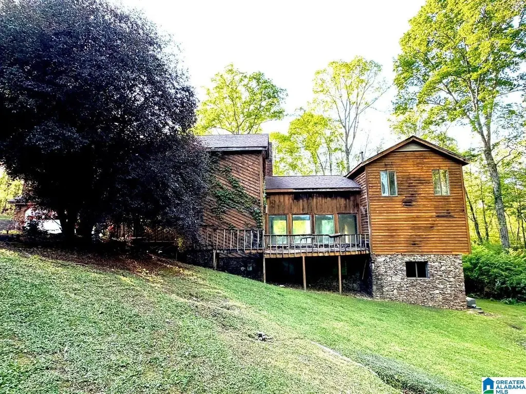 728 Creek Trl