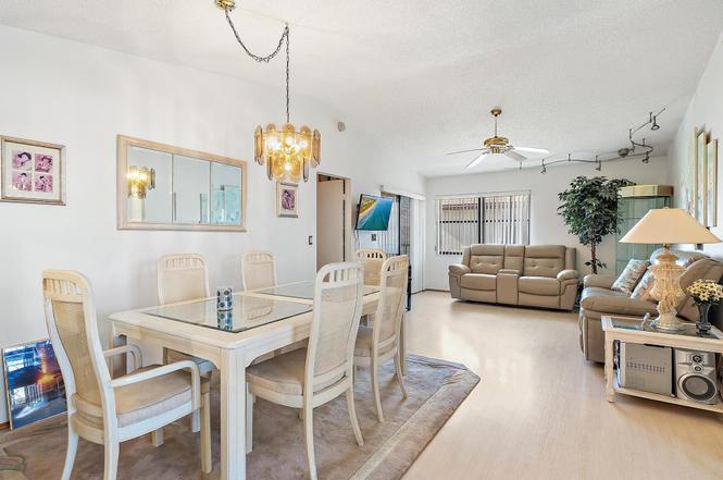 7633 Tahiti Ln #204