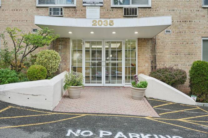 2035 Central Park Ave Unit 1K