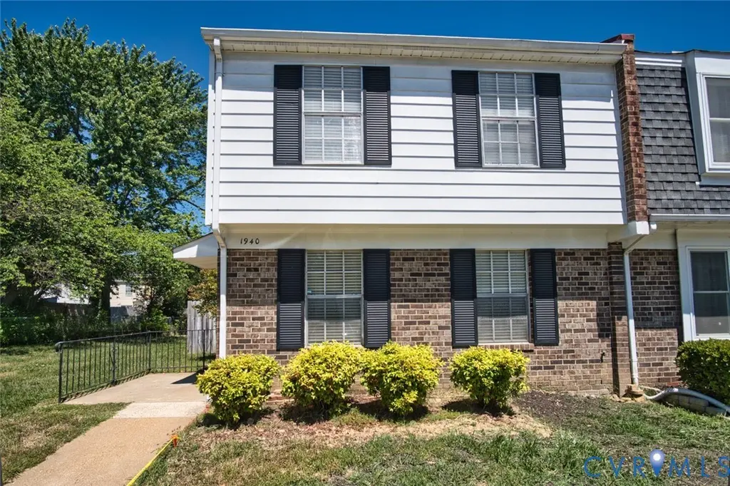 1940 Repp Cir #1940