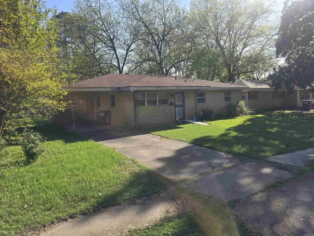 1700 W 31st Ave