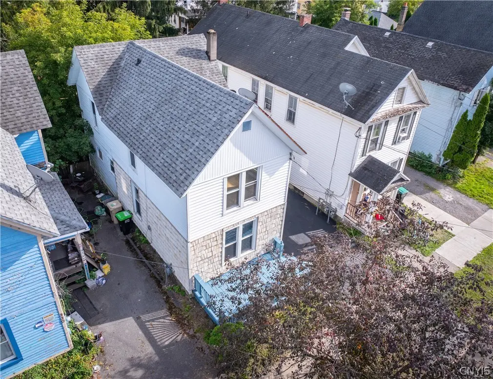 328 Pleasant Ave