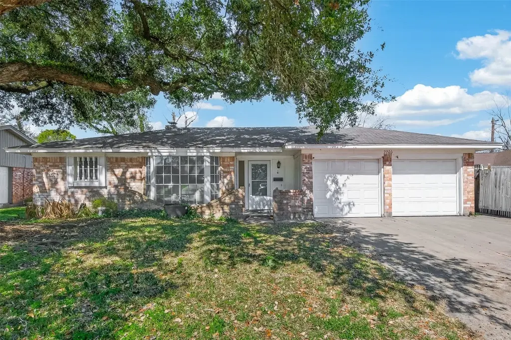 9326 Willow Meadow Dr