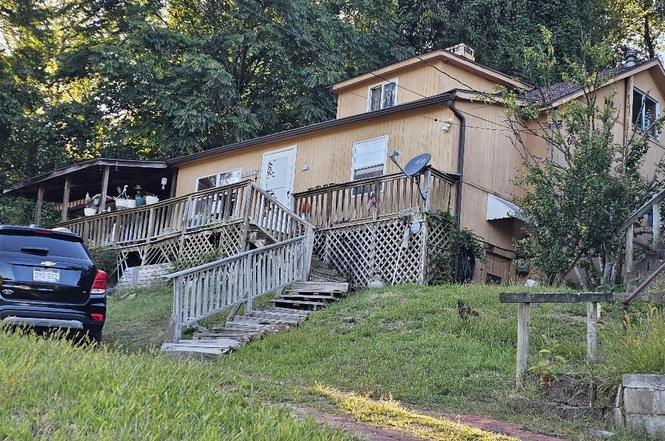 374 Limestone Rd
