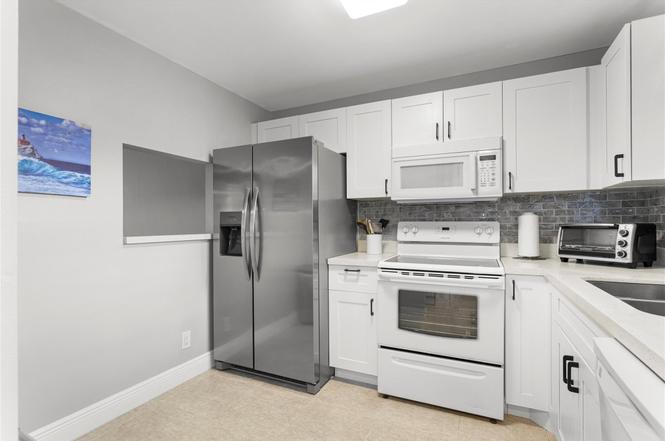 9700 Sunrise Lakes Blvd #101