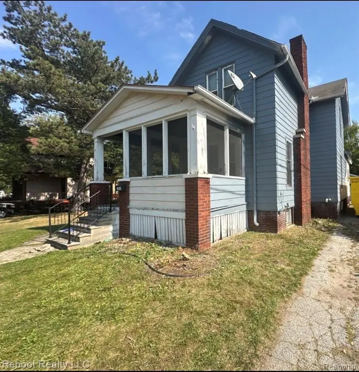 1814 Schaefer St